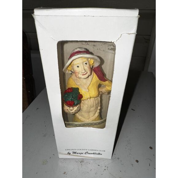 ⭐️Lizzy By Marge Crunkleton In Box - Picture 1 of 9